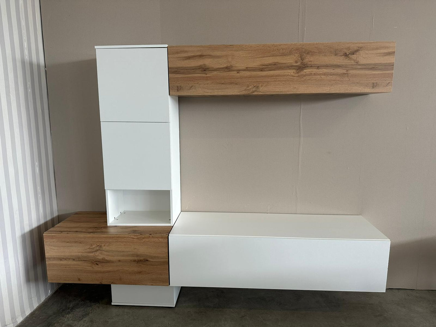 Living Design-e, alb și stejar Wotan, 240 x 196 cm